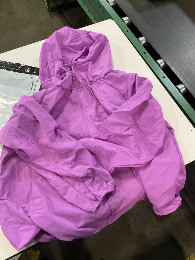 Condition photo showing Good Condition for avia women's outdoor jacket, sizes l