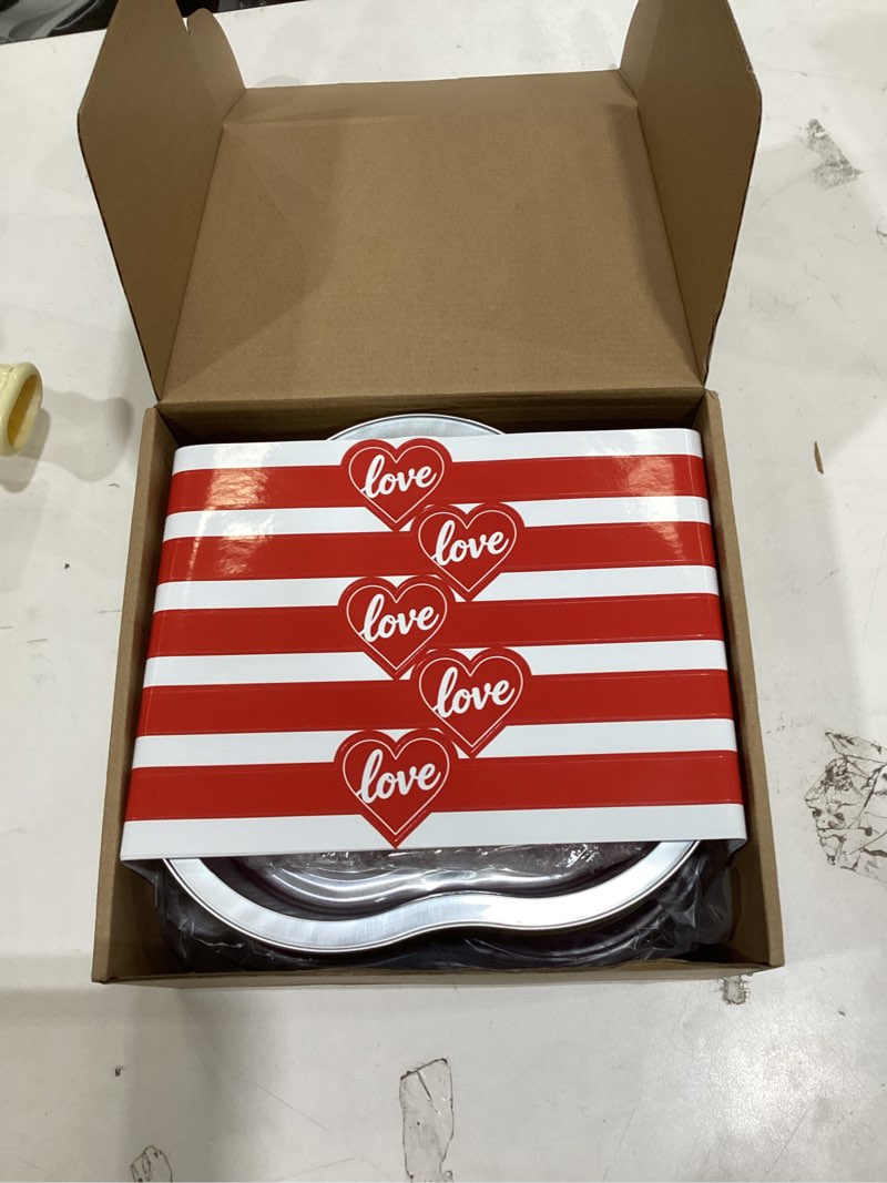 Condition photo showing New/Like New for 33oz Heart Shaped Cake Pans with Lids and Spoons,15pcs Aluminum Foil Disposable Heart Baking Cups,Cupcake Liners Tins Containers for Parties, Weddings 33oz_15pcs