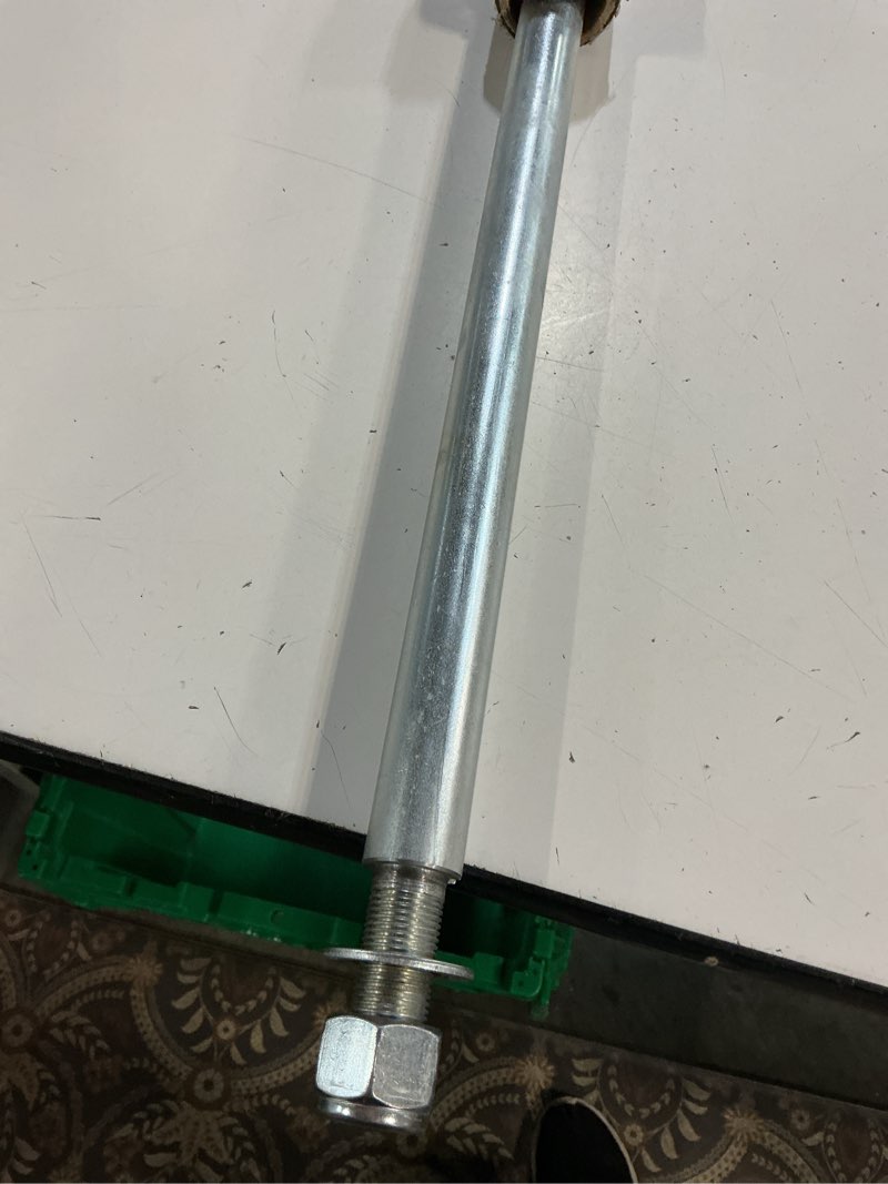 Condition photo showing Good Condition for axle 1" diameter 36" steel axle rod with 1" to 3/4" step-down & 3/4-16 fine thread 1/4" keyway for atv go-karts quads dune buggies