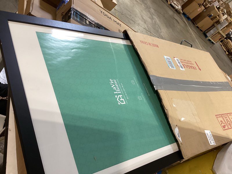 Condition photo showing Good Condition for lavie home 20x30 picture frame black poster frame,display pictures 18x24 with mat or 20x30 without mat, stable and sturdy frame and polished plexiglass, horizontal and vertical format of the walls 20x30 black
