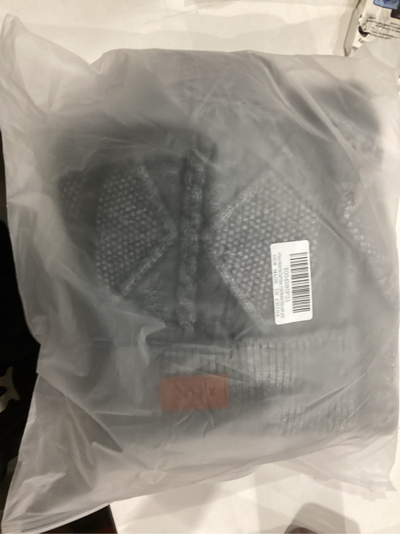 Condition photo showing Good Condition for 4 Pieces Winter Hat Scarf Glove Set for Women,Fleece Lined Beanie with Pom Pom,Touchscreen Gloves Knit Scarf for Cold Weather 4pcs Adult Grey