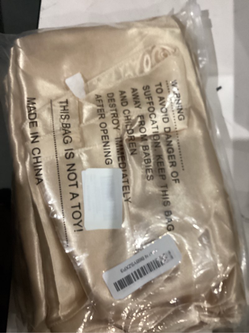 Condition photo showing Good Condition for 10-pack champagne 12 x 108 inches long premium satin table runner for wedding, decorations for birthday parties, banquets, graduations, engagements, table runners fit rectange and round table champagne 10 pack