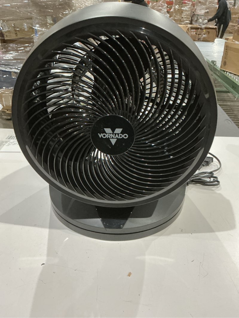 Condition photo showing Good Condition for vornado 753 osc whole room air circulator fan with oscillation, included remote, auto mode, aromatherapy with included scent pads, 3 speeds, easy-clean removable grille, powerful airflow, black