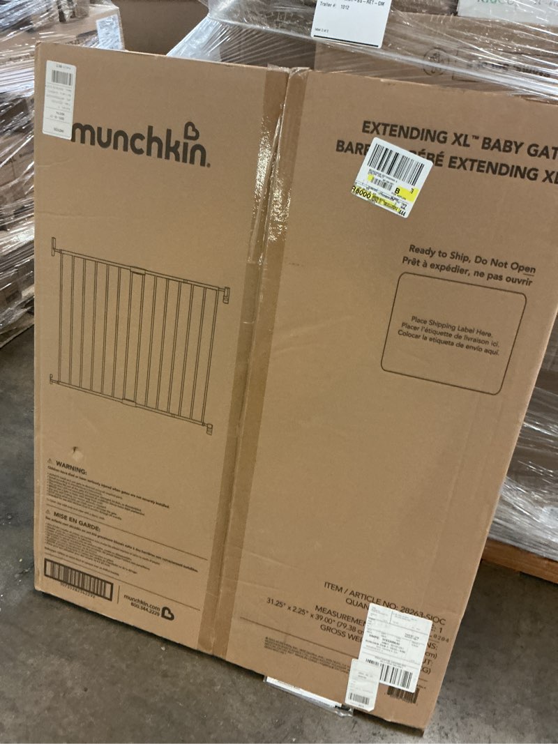 Condition photo showing New/Like New for munchkin® extra wide extending xl™ metal toddler baby gate for stairs  hallways and doors  white