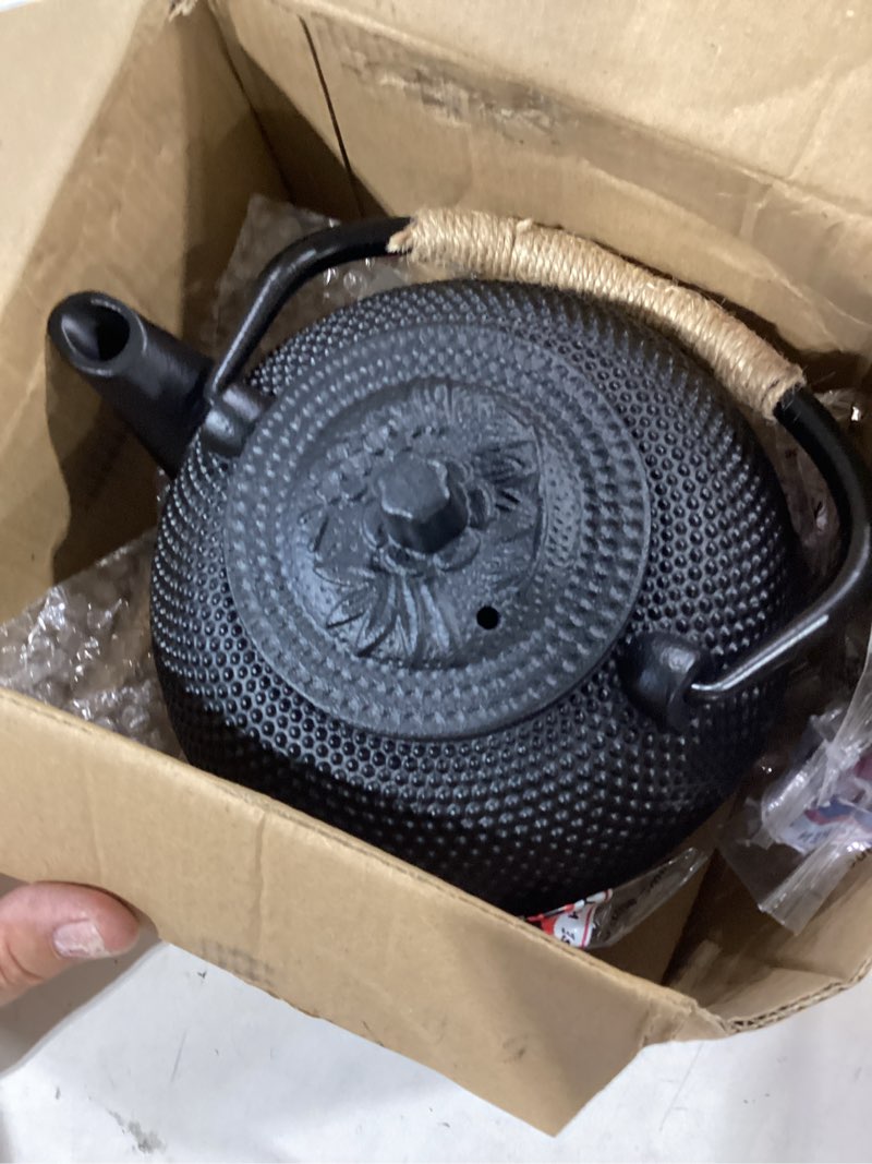 Condition photo showing Good Condition for suyika japanese tetsubin cast iron teapot tea kettle pot with stainless steel infuser for stovetop safe coated with enameled interior 30 oz/900 ml 30 oz / 900 ml