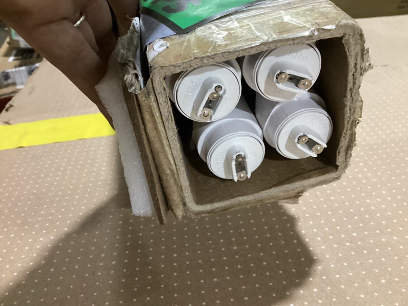 Condition photo showing As Is for jesled 8ft led bulbs light, 72w 5000k daylight, r17d/ho base, 7200lm, 110w equivalent fluorescent tubes f96t12/dw/ho, rotate v shaped, etl listed, dual-ended powered, ballast bypass, clear, 4-pack clear 4 pack