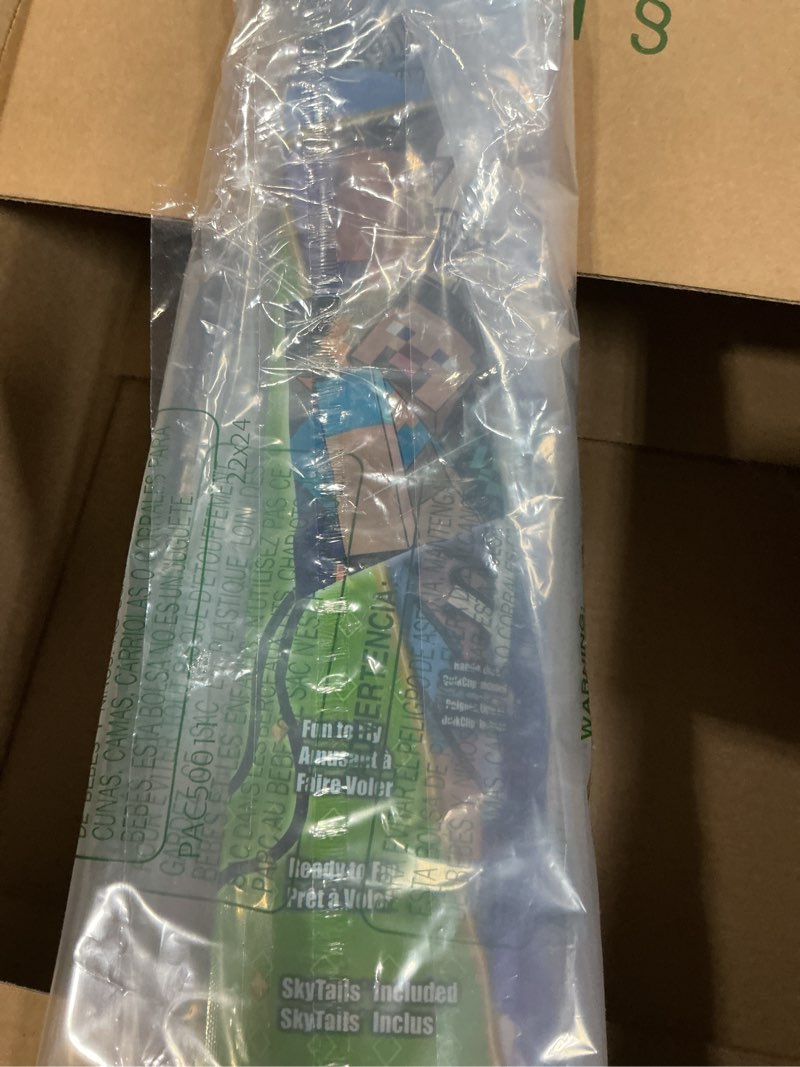 Condition photo showing As Is for x kites skydiamond licensed poly diamond kites, 23 inches tall minecraft