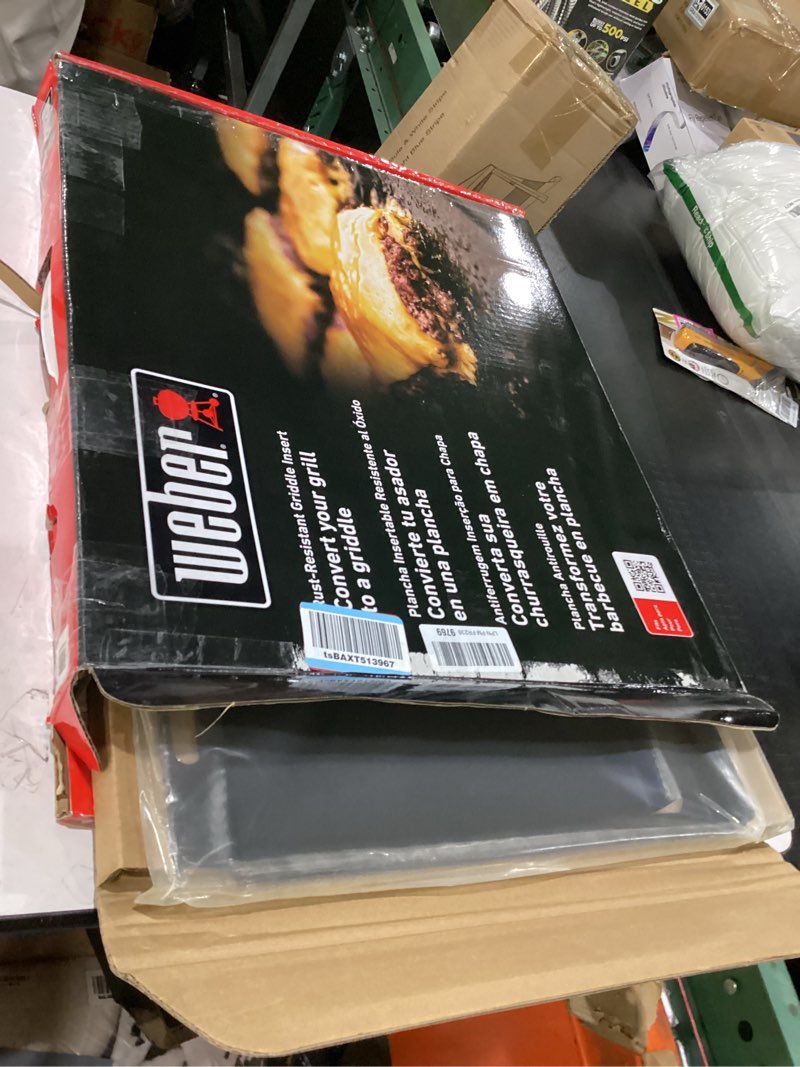 Condition photo showing Good Condition for weber rust?resistant outdoor griddle insert, full?size – pre-seasoned carbon steel griddle for searwood & large spirit series gas grills 22.7" x 17.3" x 1.2"
