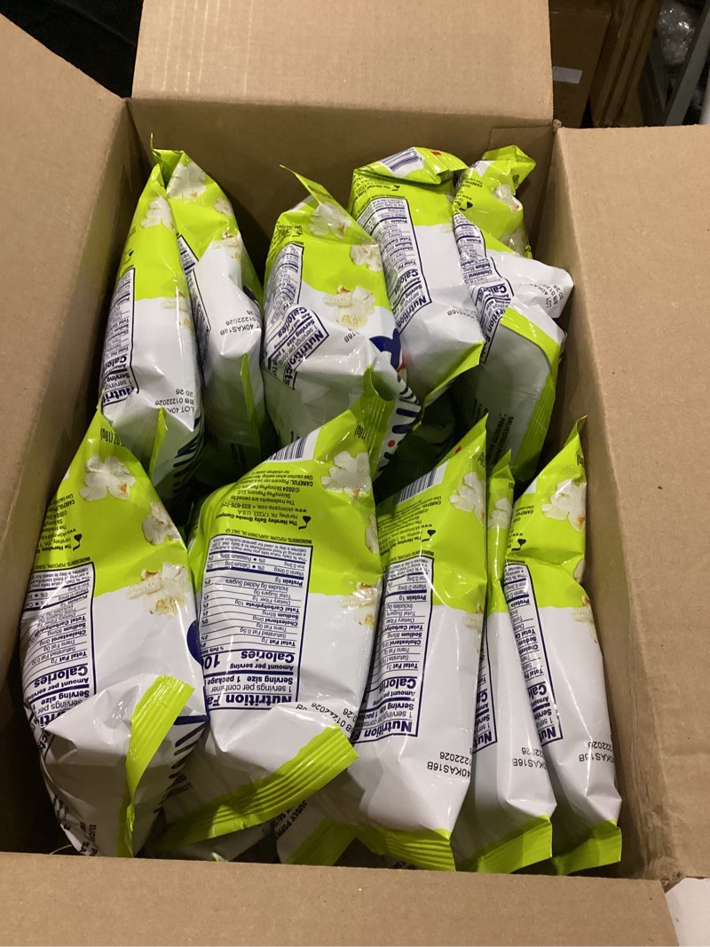 Condition photo showing New/Like New for skinnypop popcorn, original, whole grain, dairy-free snack, 0.65oz bags (30ct) original 0.65 ounce (pack of 30)best by : 01/22/2026
