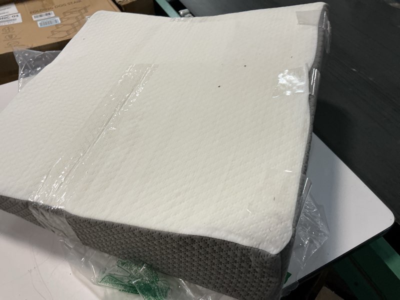 Condition photo showing Good Condition for (similar )tedresco wedge pillow for sleep 24\" x 24\" x 10.25\" featuring a built-in 2-inch memory foam layer stylish and chic jacquard pillowcase