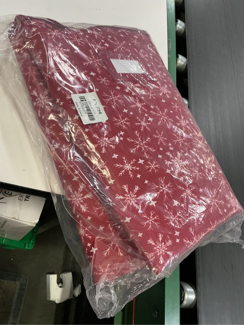 Condition photo showing Good Condition for Covermates Keepsakes Garland Duffle Bag - Durable Polyester, Reinforced Handles, Fits up to 25 Foot Garland Depending on Thickness - Holiday Storage, Red Snowflake Red Snowflake Polyester 60W x 28D x 22H