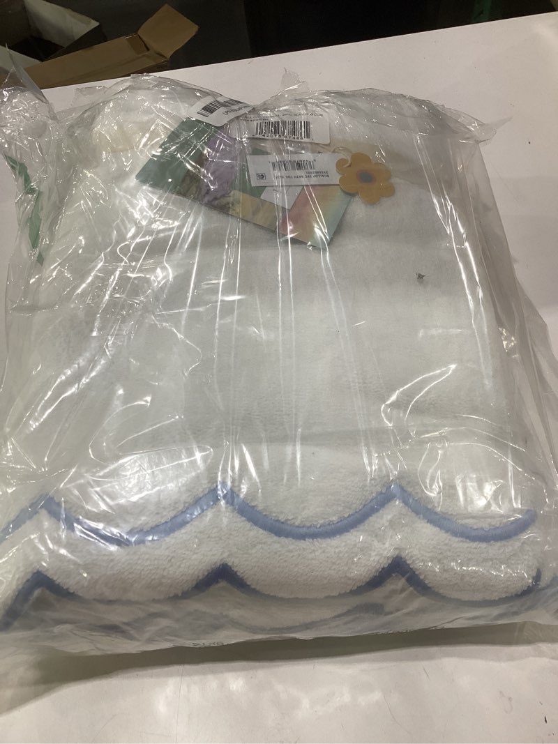 Condition photo showing Good Condition for peri home 2 piece bath towel set, 500 gsm, 100% cotton towel for bathroom, embroidered, soft & absorbent, white with blue scallop white with blue scallop 2 bath towel