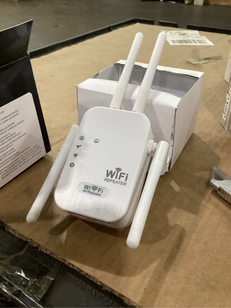 Condition photo showing Good Condition for wifi extender,wifi extender signal booster for for home & outdoor,device servers covers up to 6000 sq. ft and 35 devices,internet booster