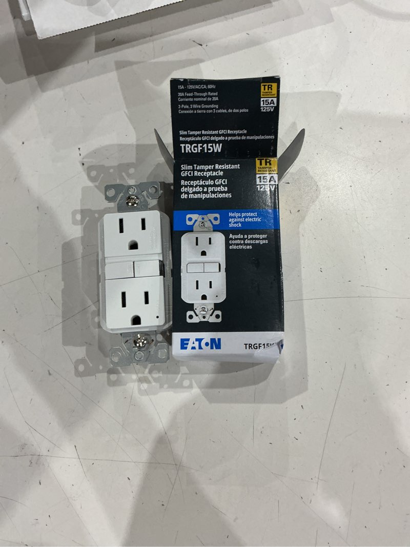 Condition photo showing Good Condition for eaton 15-amp 125-volt tamper resistant gfci residential decorator outlet, white