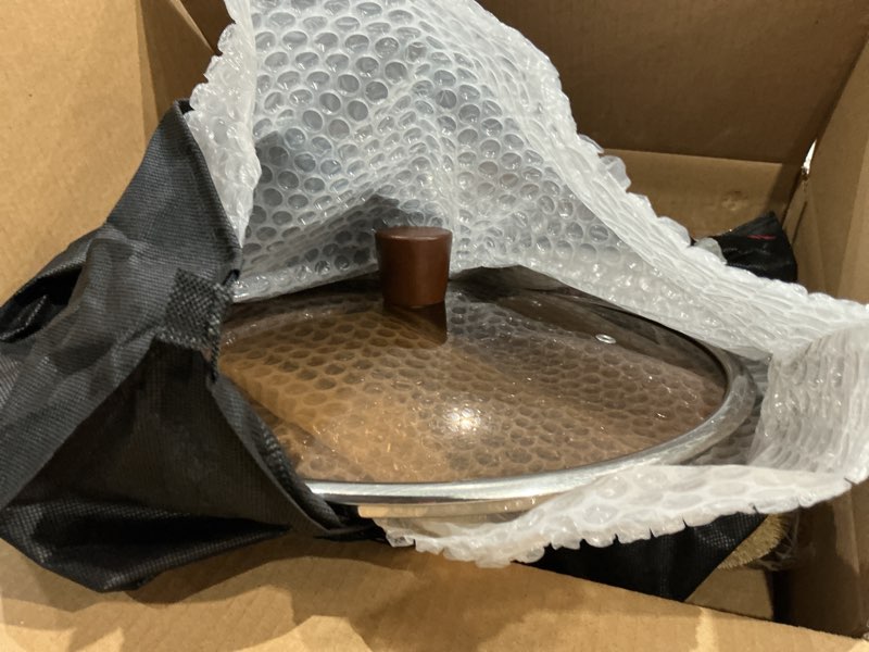 Condition photo showing Good Condition for wangyuanji lightweight carbon steel wok pan with lid, 12.6" flat bottom stir fry wok for induction, electric & gas stoves, 2.9 lb wok body, pre-seasoned nitrided wok, no chemical coating bk-12.6"