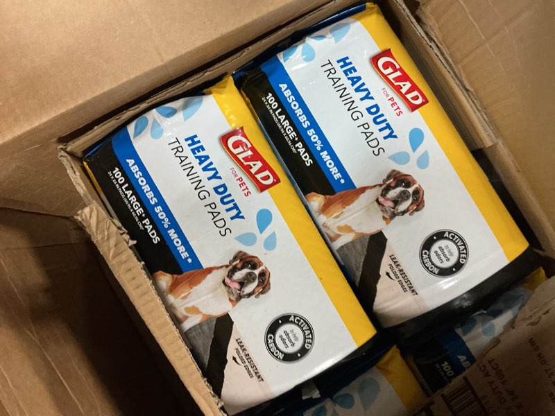 Condition photo showing Good Condition for Glad for Pets Heavy Duty Activated Carbon Training Pads, 24" x 24" | Ultra Absorbent Training Pads - Absorbs 50% More Than Standard Pad; Heavy Duty Puppy Potty Training Pads, 100 Count - 4 Pack Heavy Duty 24" x 24" - 400 Count