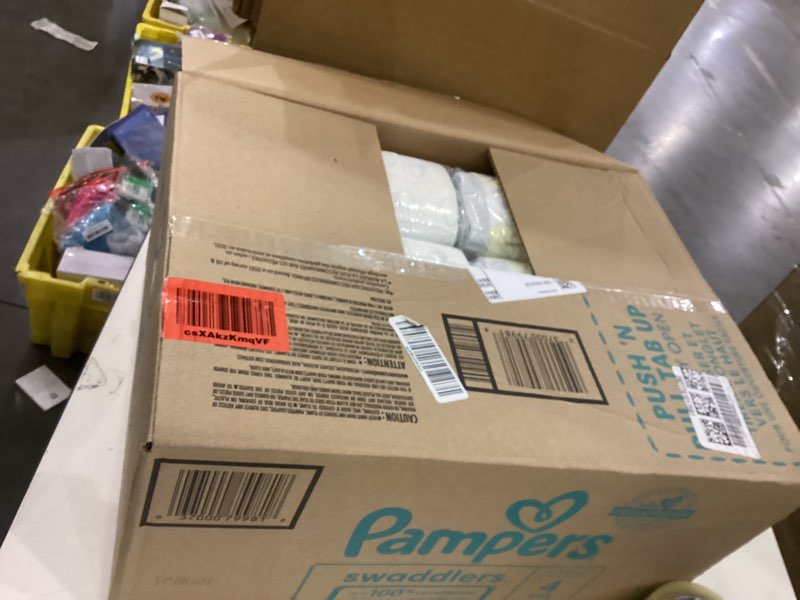 Condition photo showing New/Like New for Pampers Swaddlers Diapers Size 4  150 Count (Select for More Options)