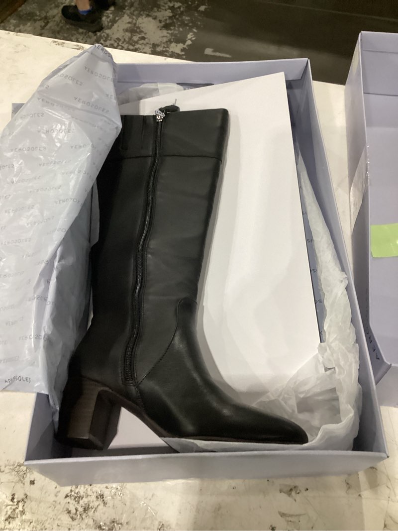 Condition photo showing As Is for aerosoles minerva 7 black