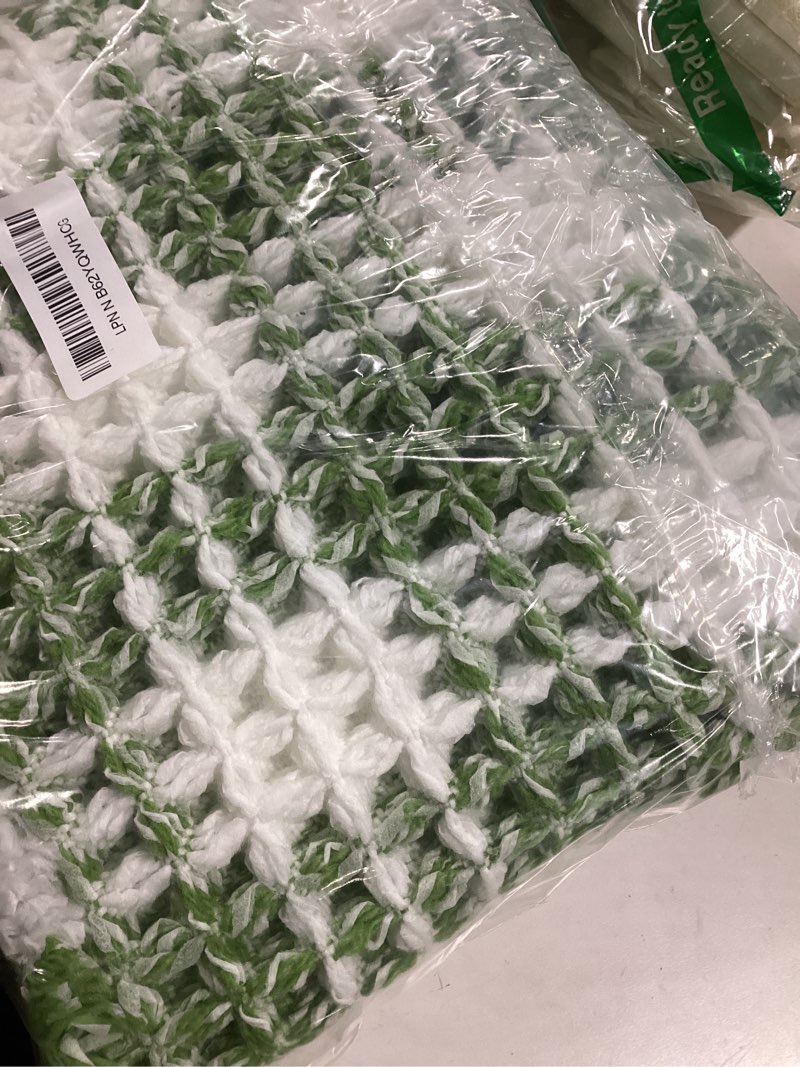 Condition photo showing Good Condition for Waffle Bath Mat, Boho Bathroom Rugs Non Slip Washable Absorbent Checkered Bathroom Mat Quick Dry Cute Christmas Bath Mat, 30"x20" Green and White White & Green 1'8" x 2'6" (Rectangular)