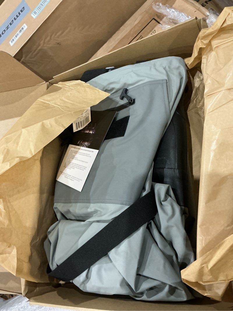 Condition photo showing New/Like New for frogg toggs men's hellbender pro bootfoot fishing chest wader 9 lug sole
