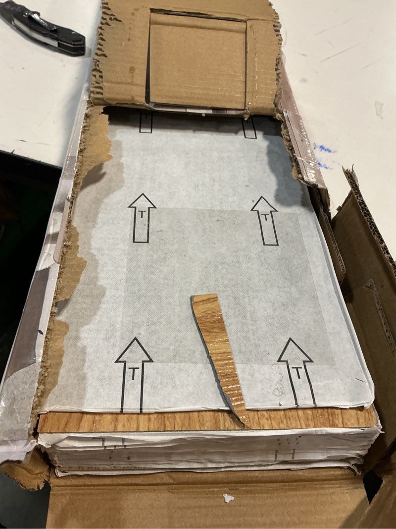 Condition photo showing As Is for Yun-aeon Rustic Oak Peel and Stick Floor Tiles 36-Pack 54 Sq Ft Rustic Oak Stripe Self Adhesive Wood Grain Planks Removable Vinyl Flooring Art Deco for Bedroom Living Room 36In×6In Rustic Oak 36