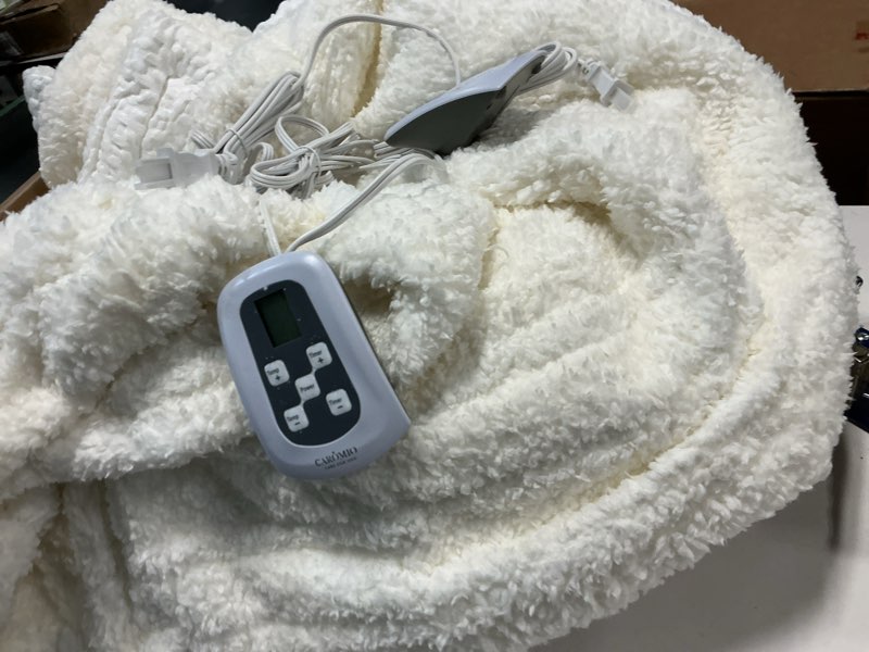 Condition photo showing Good Condition for WOOMER Heated Blanket King Size 100" x 90", Electric Blanket with Dual Controls, 0.5-12 Hours Timer & 10 Heating Levels, ETL Certified, White Rose Patterns Faux Fur & Sherpa, Machine Washable White King Size 100" × 90"