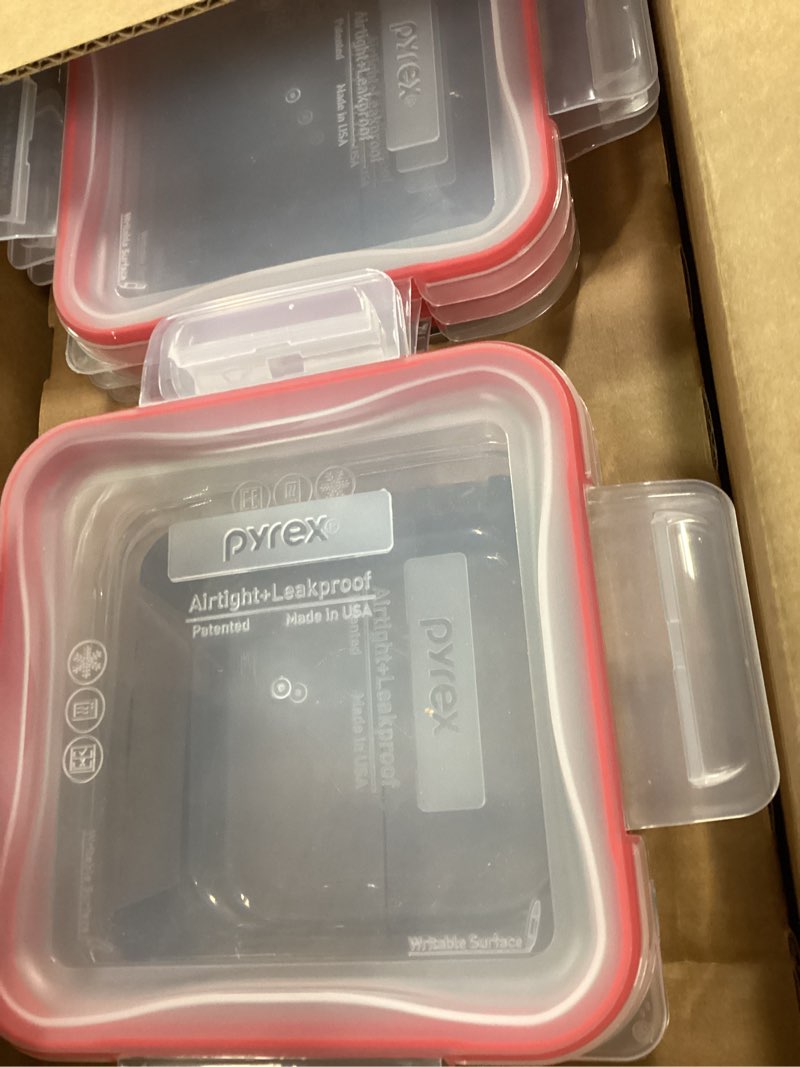 Condition photo showing Good Condition for Pyrex Freshlock (5-Pack, 4 Cup) Glass Food Storage Containers Set, Airtight & Leakproof Locking Lids