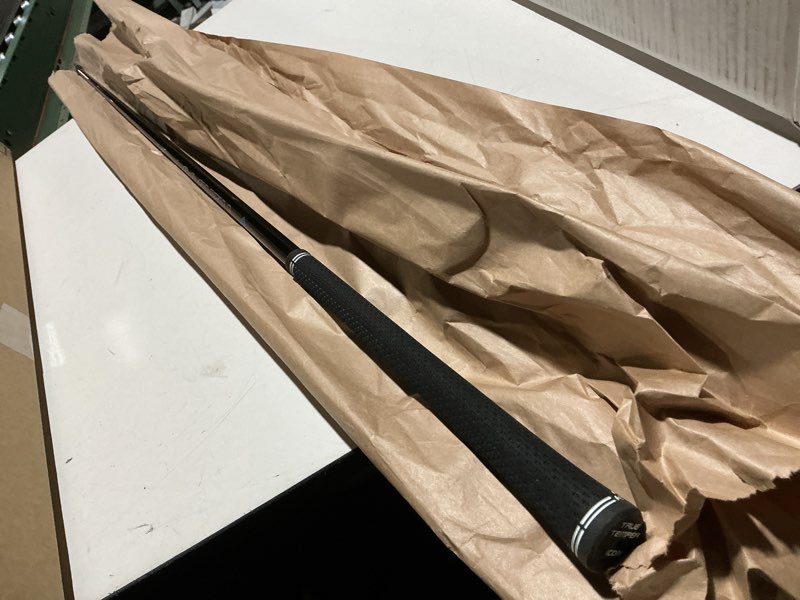 Condition photo showing Good Condition for Grafalloy Raven Graphite Golf Shaft for RH Ping G410 / G425 / G430 Driver w Adapter & Grip Installed - Choose Ladies Senior Regular or Stiff Flex & Grip Size Midsize Size Grip Ladies Flex (FL)