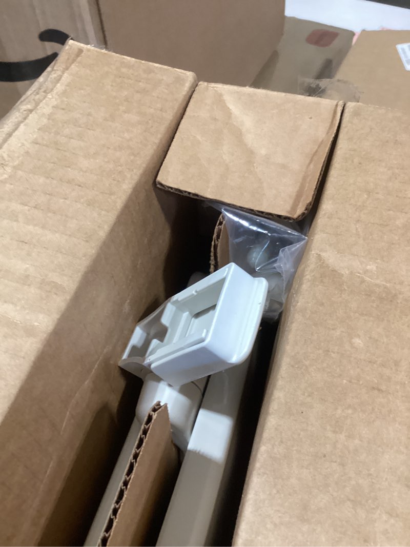 Condition photo showing New/Like New for mayfair cassel slow close toilet seat, easy clean, non slip premium wood seat, easy install, made in usa, round, white round 1 - toilet seat