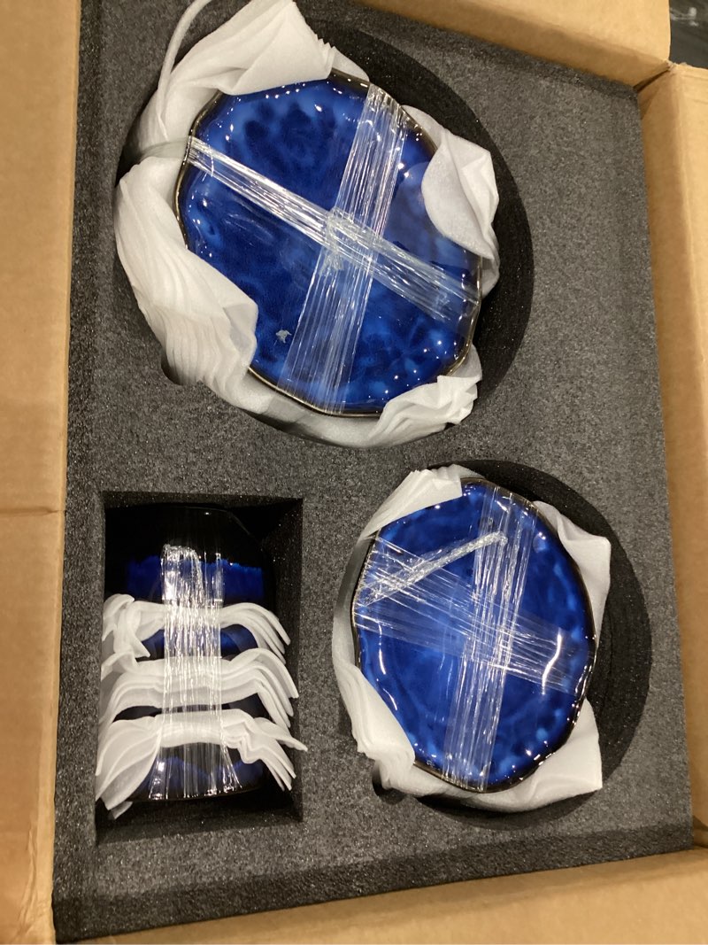 Condition photo showing Good Condition for yizern dinnerware sets plates and bowls sets modern plates,ceramic dinnerware sets,12 pieces porcela