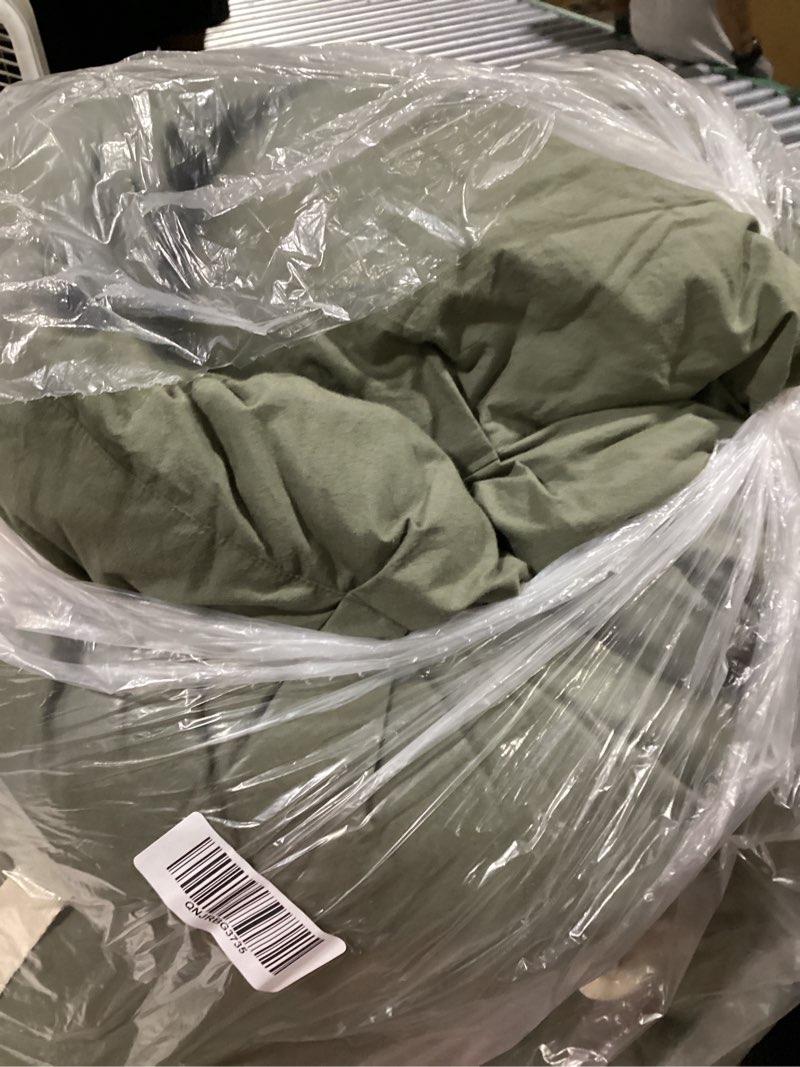 Condition photo showing Good Condition for olive green comforter fluffy quince 