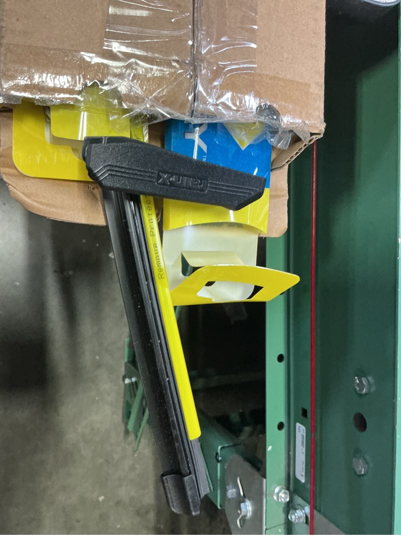 Condition photo showing As Is for  rain-x 810346 repellency water repellent wiper 26" and 18",