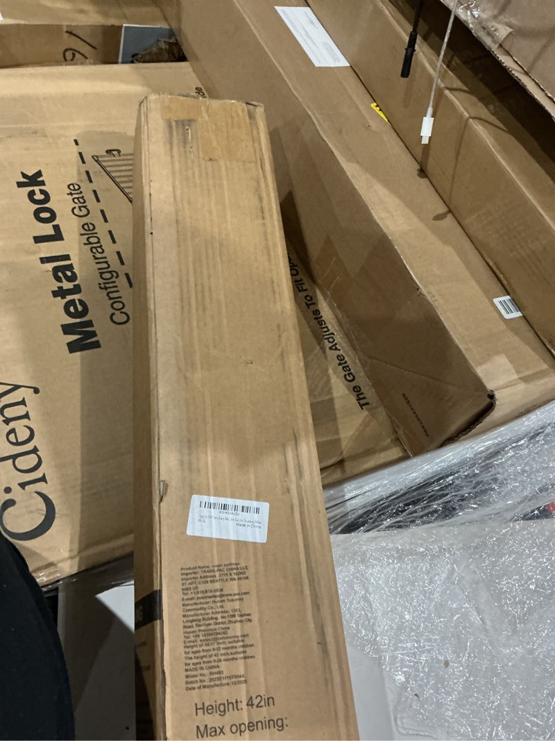 Condition photo showing New/Like New for miumoon 150 inch retractable baby gates 42 inch tall, retractable gate with reinforced strip design to prevent crawling through, 12 ft extra wide retractable dog gate for indoor/outdoor white 42" tall x 150" wide