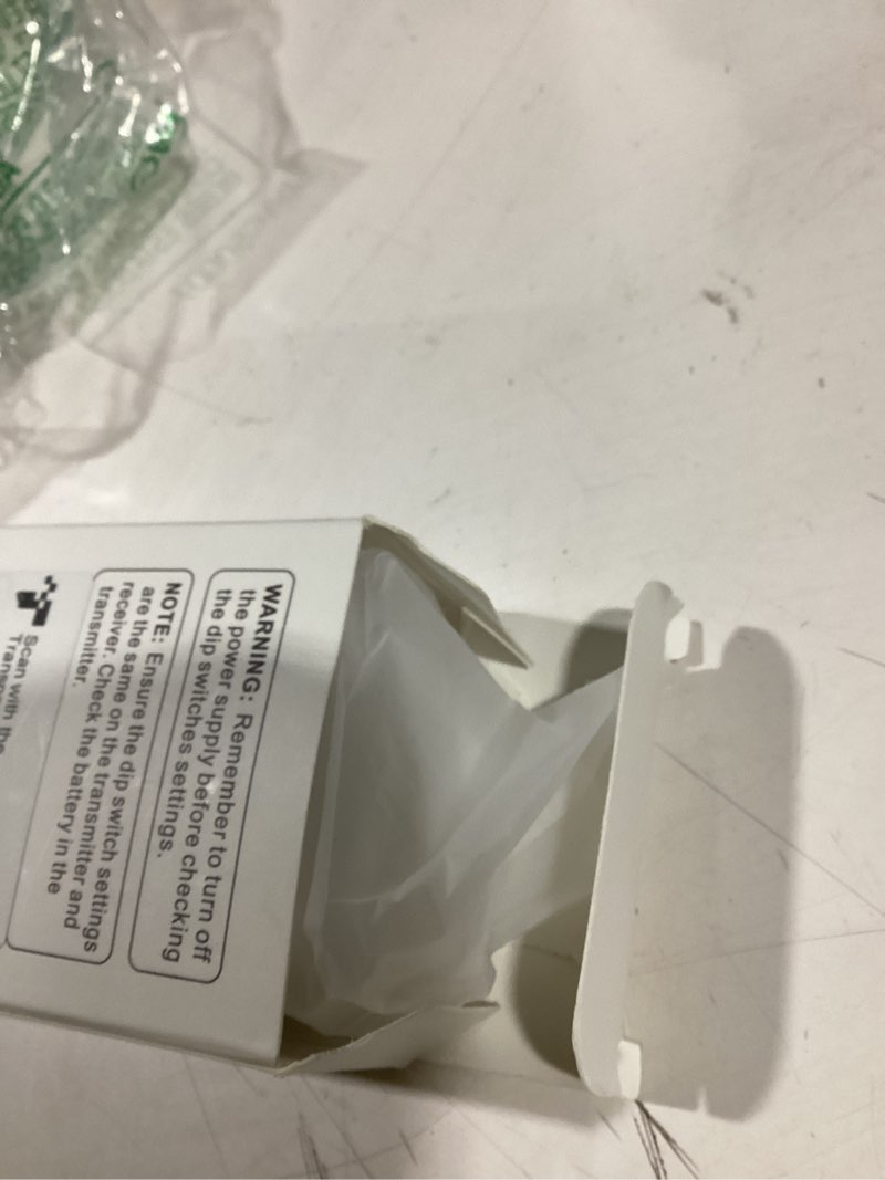 Condition photo showing Good Condition for CENMING Replacement Ceiling Fan Remote Control for Harbor Breeze Hampton Bay,w/ 3-Speed Light Dimmer 303.9MHz, for FAN-11T L3HFAN11T 35T1 CHQ8BT7030T UC7030T CHQ7030T 2AAZPFAN53T FAN-53T(Remote Only) FAN-53T Remote