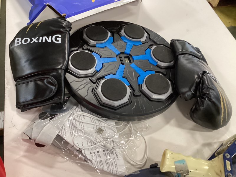 https://lotting-media.assets.bidfta.com/lotting_face431d-5f3e-4402-9b95-0ffdfcc9cc87