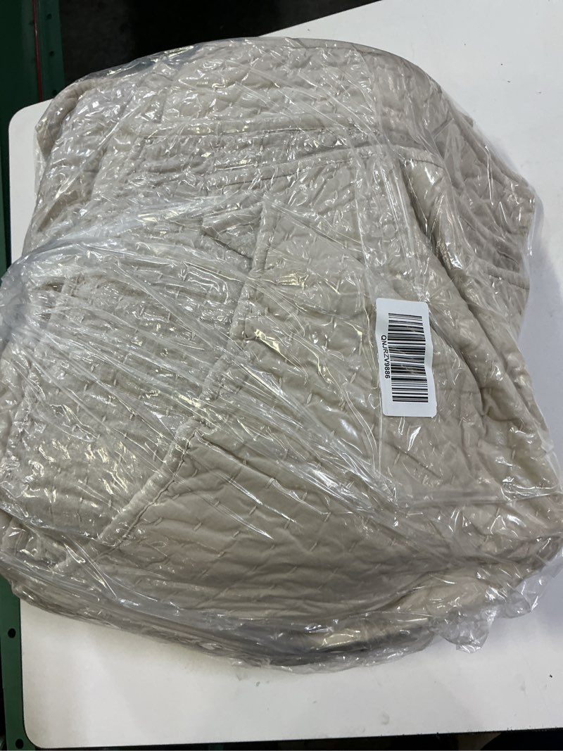 Condition photo showing Good Condition for european linen cotton stitch quilt, king/cal king, natural