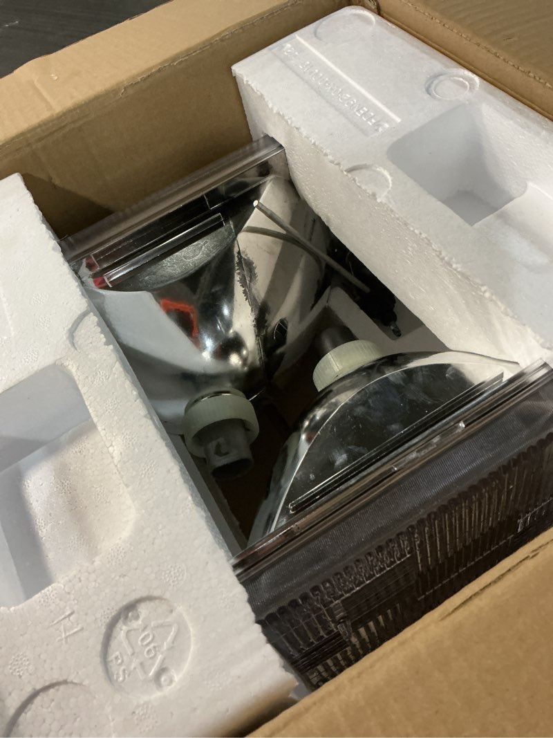 Condition photo showing Good Condition for weelmoto for 1992-1996 ford e-150 econoline headlights assembly for 1992 1993 1994 1995 1996 e-150 / e-250 / e-350 econoline headlamp replacement