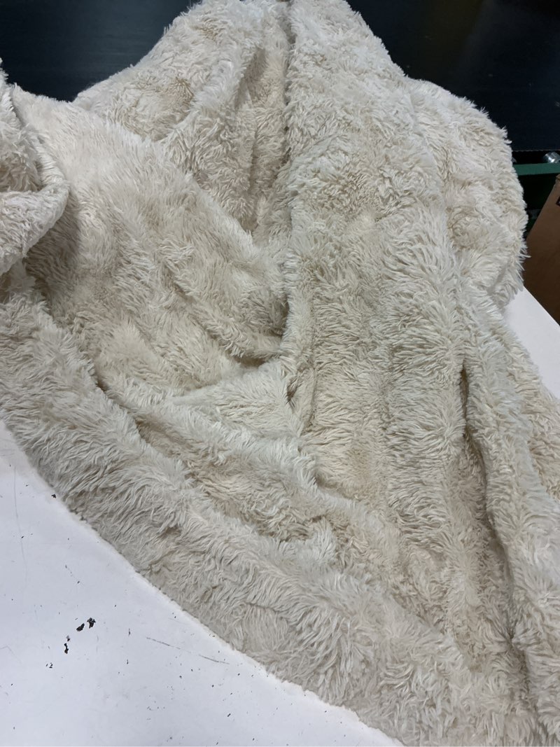 Condition photo showing Good Condition for bedsure gentlesoft fuzzy sherpa faux fur blanket beige cozy gifts for women men, soft fleece plush warm minky thick blanket twin size for couch, room decor dorm bed essentials beige decor, 60x80