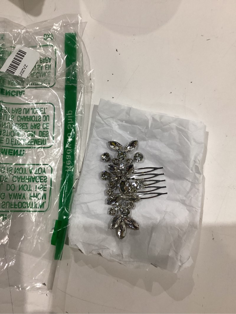 Condition photo showing Good Condition for jakawin crystal bridal hair comb rhinestone hair clip bride wedding hair accessories for women hc042 (silver)