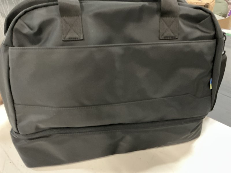 Condition photo showing Good Condition for weekender bag with drop-bottom - open story™ black
