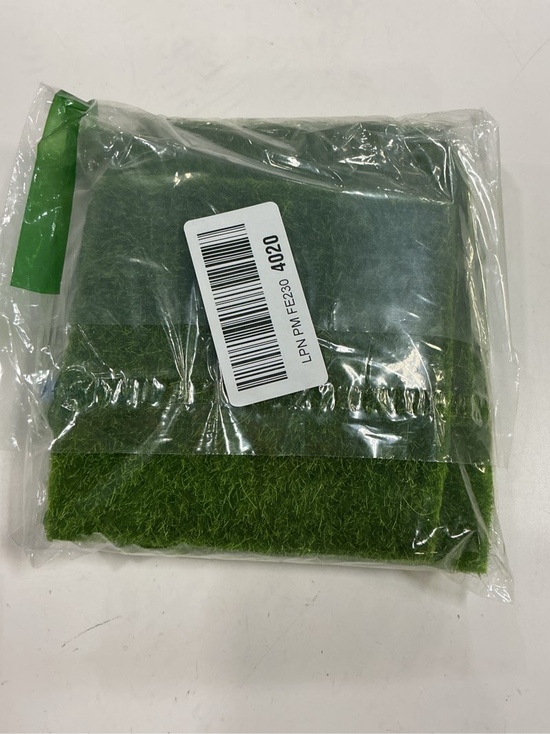 Condition photo showing Good Condition for Artificial grass small squares (7 pieces)