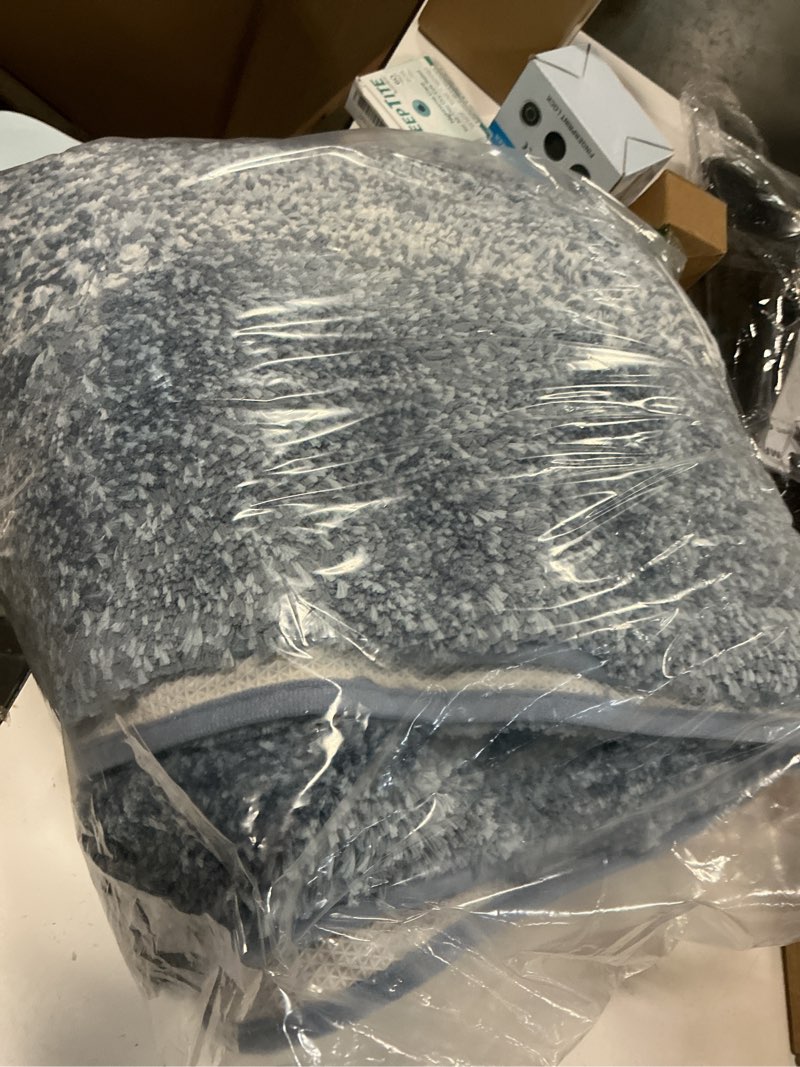Condition photo showing Good Condition for olanly bathroom rugs mat 44x32, extra soft absorbent microfiber bath rugs, rubber backing, quick dry, machine washable bath mats for bathroom floor, tub and shower, home decor accessories, blue 44" x 32" blue