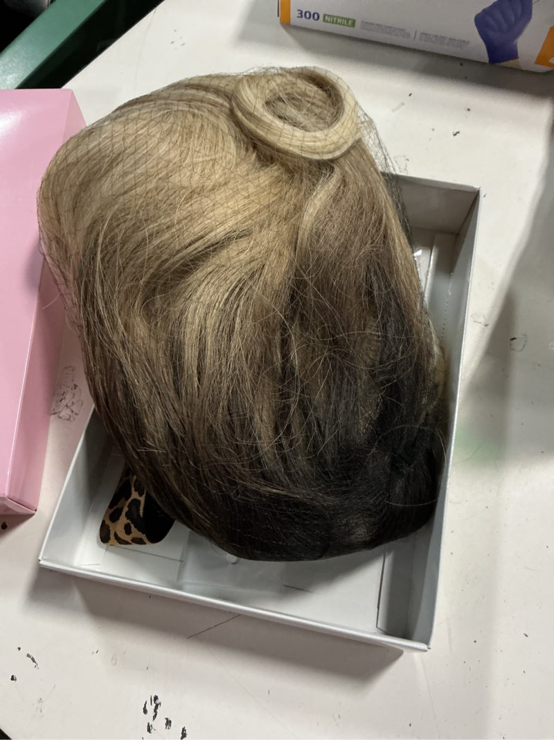 Condition photo showing Good Condition for 30 inch 13x6 lace front wig synthetic heat resistant body wave pre-plucked hd transparent lace wigs ombre blonde ombre blonde bodywave