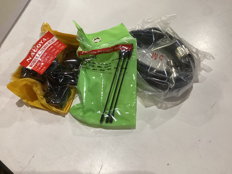 Condition photo showing As Is for incomplete vehicle ham radio antenna, vhf uhf dual band 2m 70cm antennas 136-174/400-470 mhz with lip mount fixed bracket for car truck amateur two way radio/ pl259 male/ 16.5ft rg58 pure copper coaxial cable