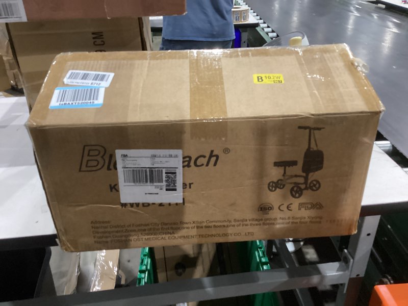 Economy Knee Scooter Steerable Knee Walker for Foot Injuries Compact Crutch Alternative with Dual Br