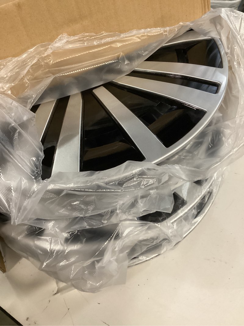 Condition photo showing Good Condition for Hubcap Wheel Cover Replacement R15 Hub Caps Universal Wheel Rim Cover ABS Material Exterior Accessor