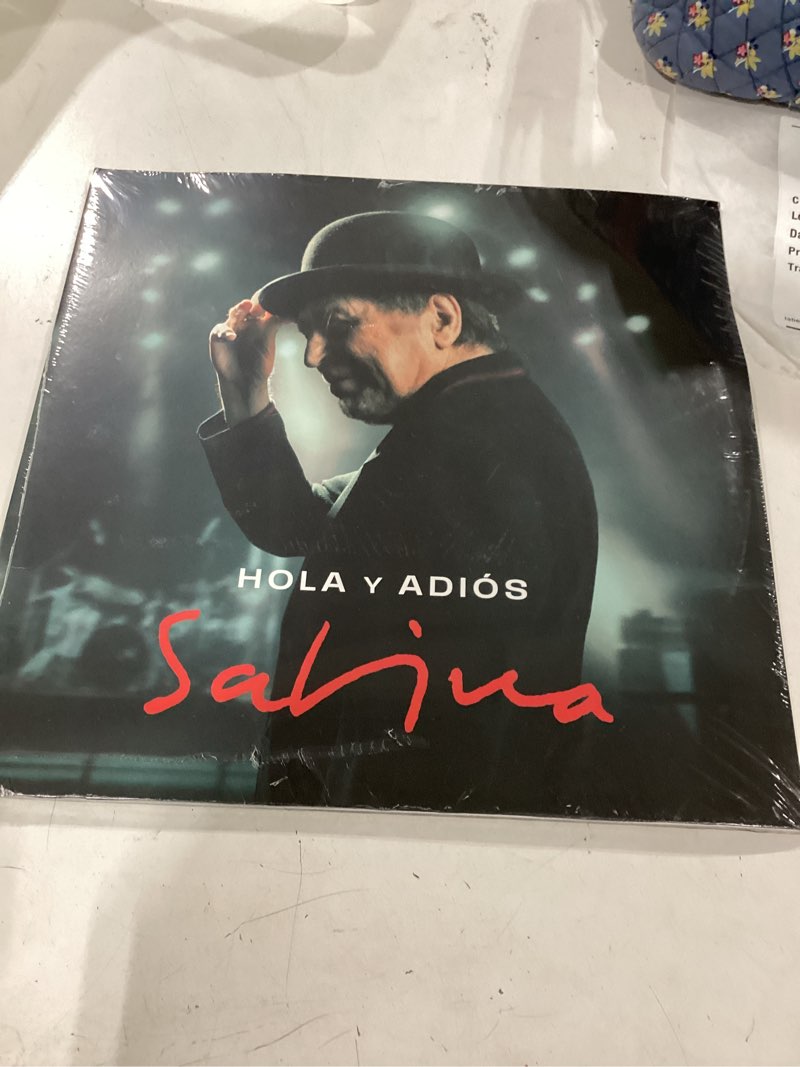 Condition photo showing New/Like New for hola y adios directo