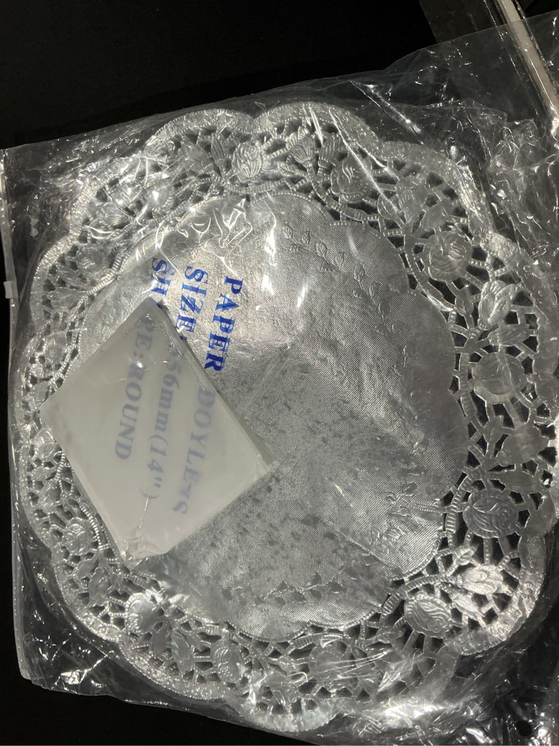 Condition photo showing Good Condition for Yexiya 200 Pcs Doilies Lace Paper Doilies 14 Inches Disposable Foil Lace Placemats Large Round Paper