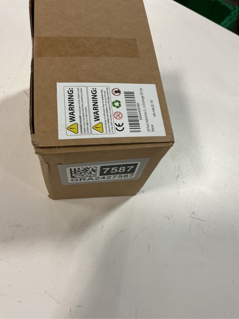 Condition photo showing New/Like New for 28 Pack Valentines Day Cards for Kids Classroom Valentines Day Gifts for Kids School with Poping Eye Animals Keychain Valentines for Class Valentines Exchange Cards Party Favors Exchange Gift Set Style 1