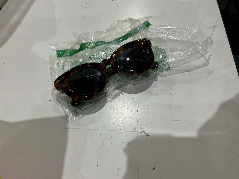 Condition photo showing As Is for willochra oversized cat eye sunglasses for women cute oval thick frame cateye sun glasses chic retro style shades leopard